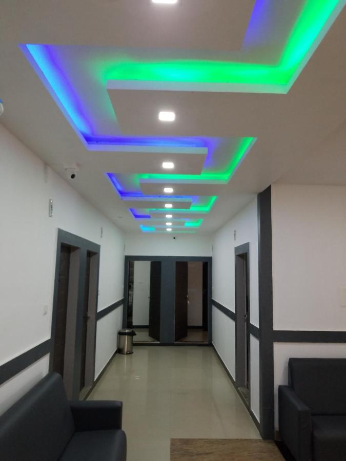 Hotel Shawrya The Grand 马迪凯里 外观 照片