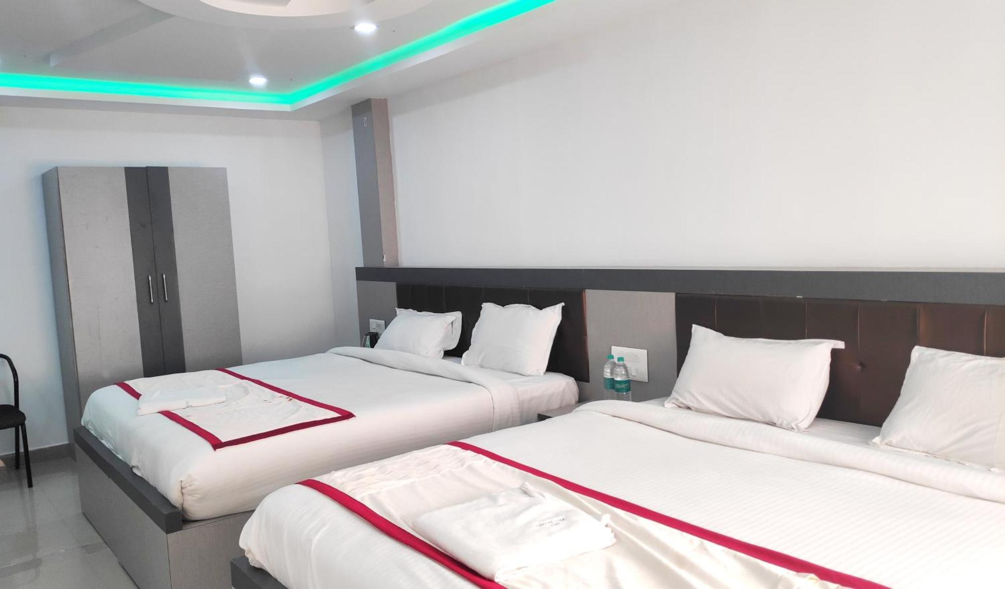 Hotel Shawrya The Grand 马迪凯里 外观 照片