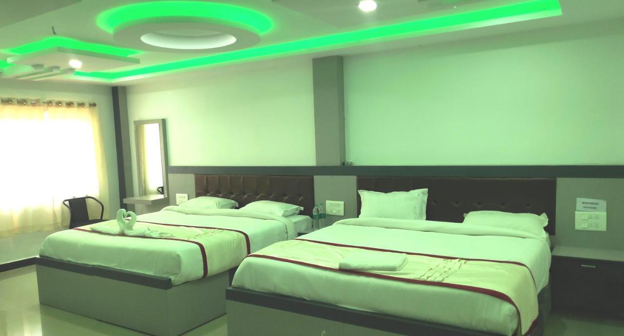 Hotel Shawrya The Grand 马迪凯里 外观 照片