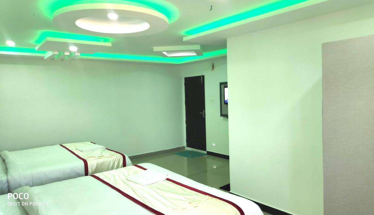 Hotel Shawrya The Grand 马迪凯里 外观 照片