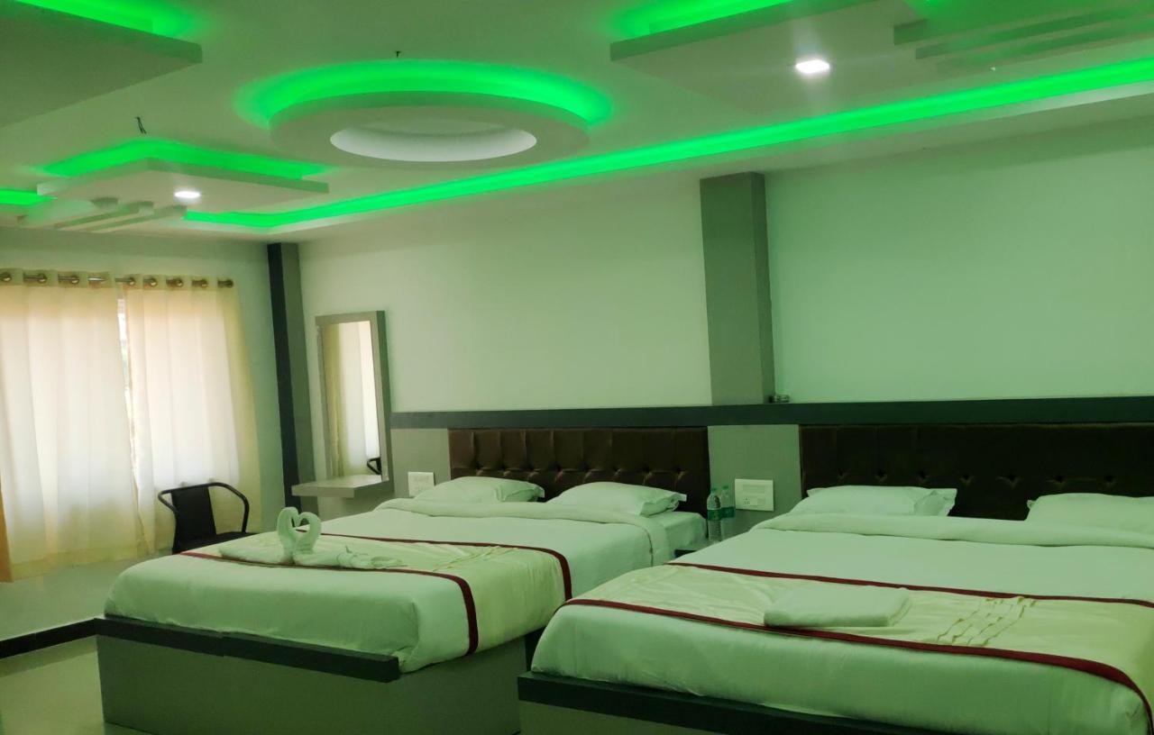 Hotel Shawrya The Grand 马迪凯里 外观 照片